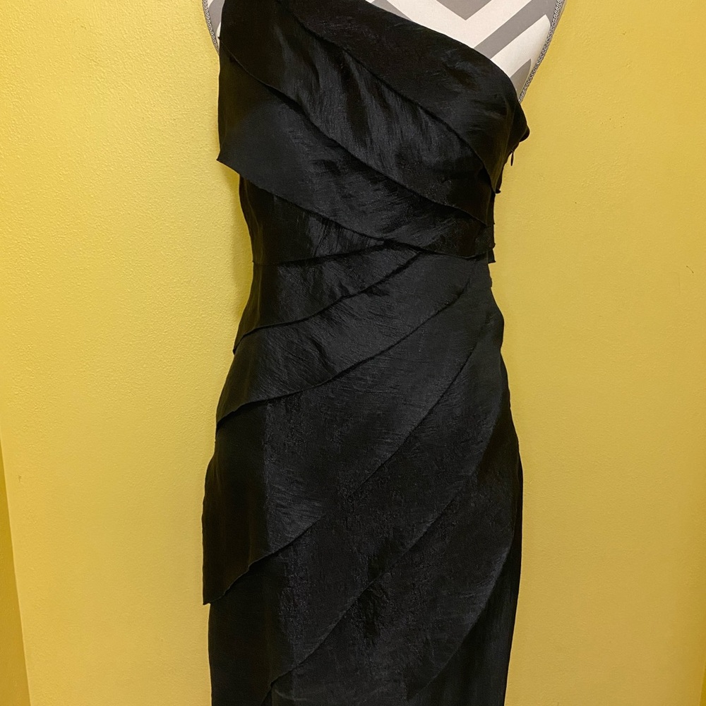 Pretty one shoulder dress